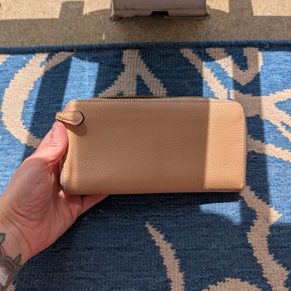 Coach Beige Wallet - Picture 4 of 6
